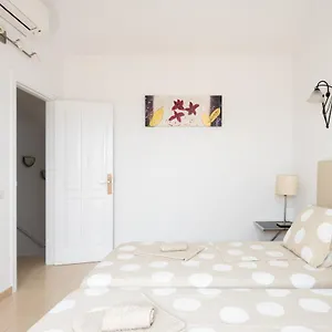 https://royal-garden-sea-view-apartments.tenerifehoteles.net